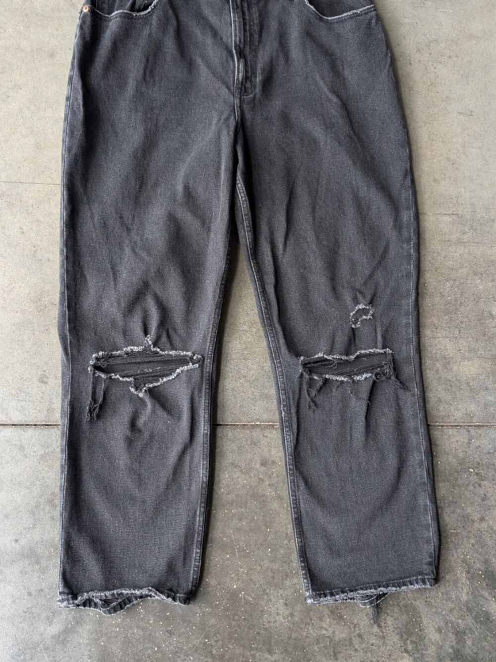 Abercrombie & Fitch Curve Love The Ankle Straight Ultra High Rise Jeans Black - Picture 4 of 8